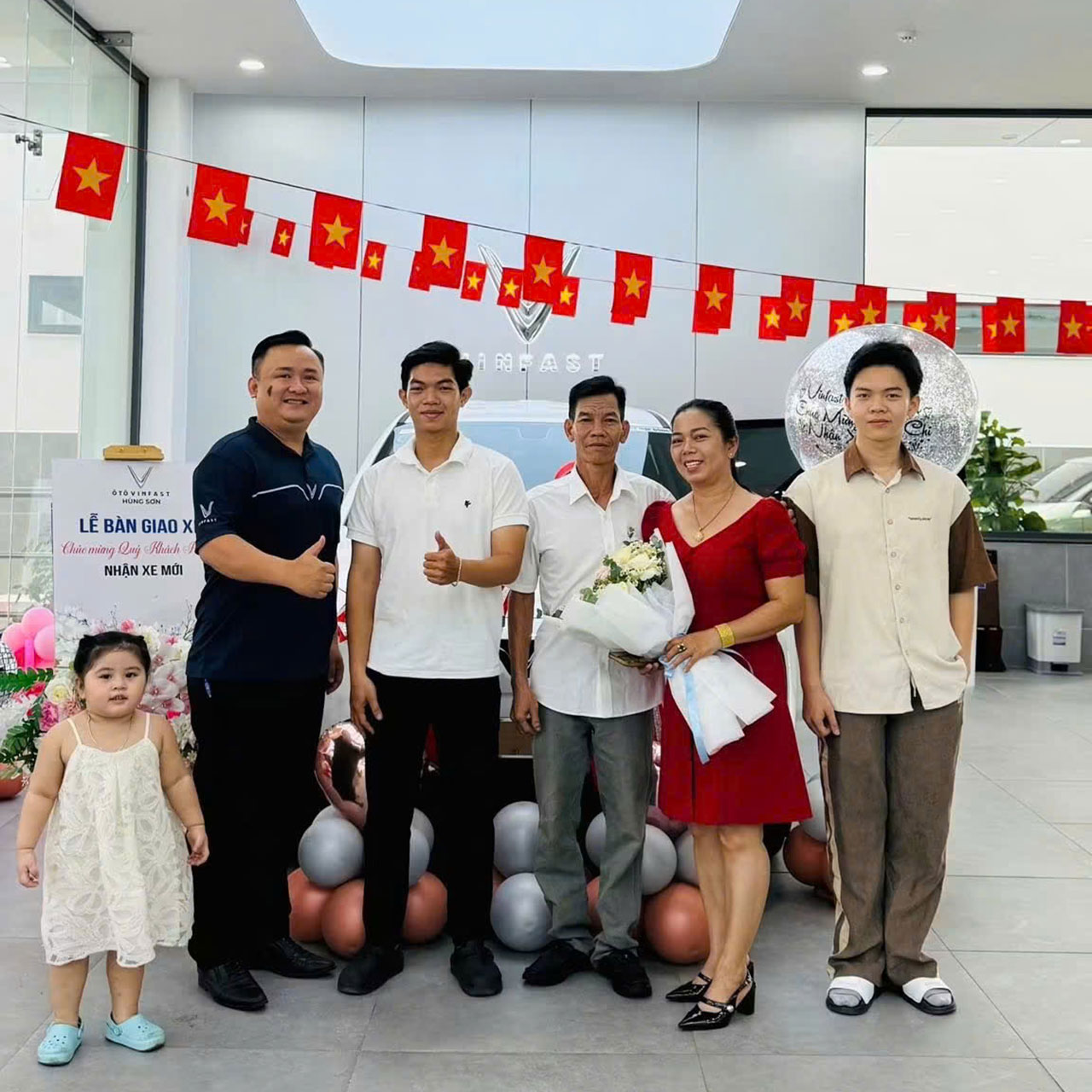 Slide ảnh giao xe ở trang chủ