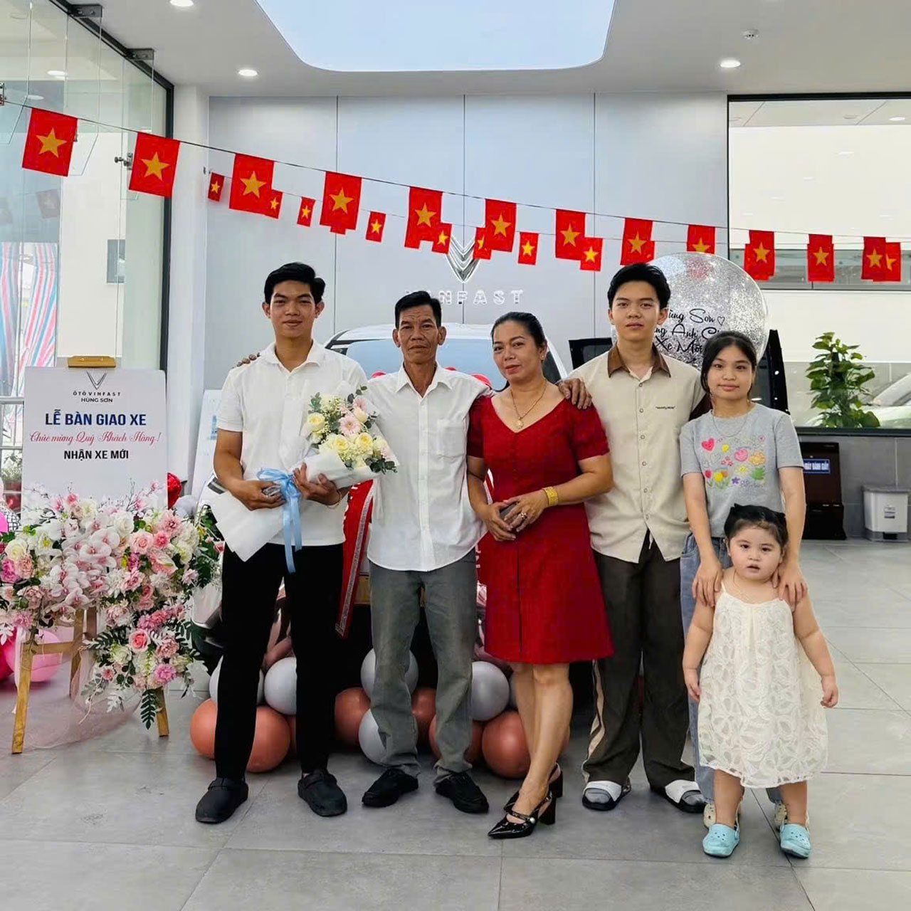 Slide ảnh giao xe ở trang chủ